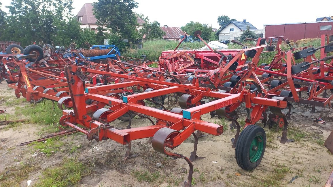 Agregat ścierniskowy gruber kongskilde vibro flex ładny