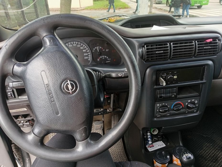 Продам Опель сінтра