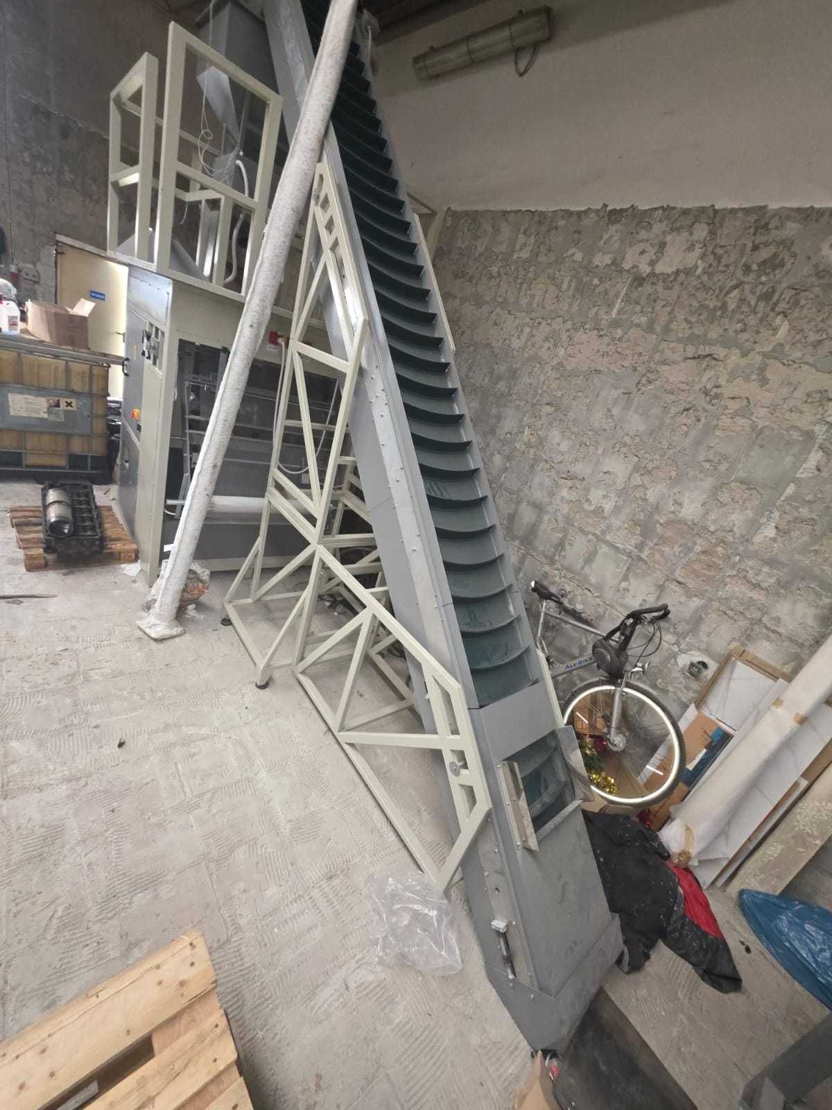 Linia do  pakowania PELLETU i materiałów sypkich APKZ-1500
