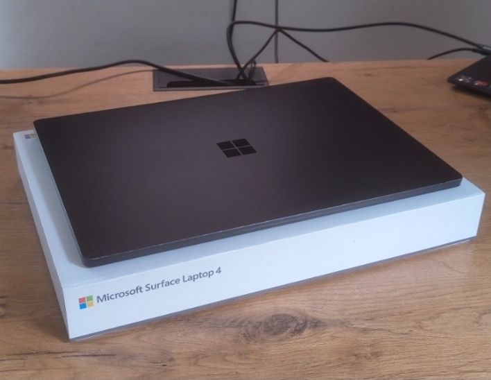 Microsoft surface 4  15" 2tb dysk!!!