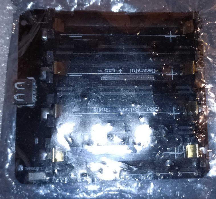 Модуль повербанк мініповербанк 4 секційний 18650 5V/3А, 3V/1A