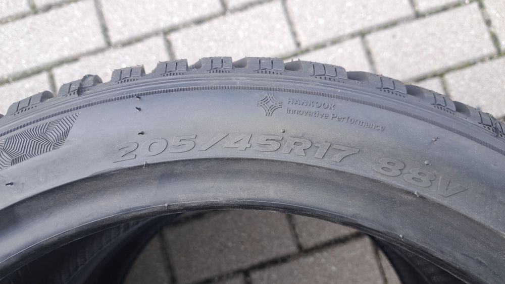 4x HANKOOK Winter i*cept  205/45R17 88V XL