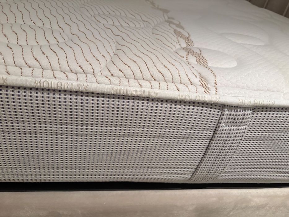 Colchão pouco usado.