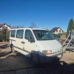 Sprzedam dwa samochody Renault Master 9 osobowe cena za dwa auta
