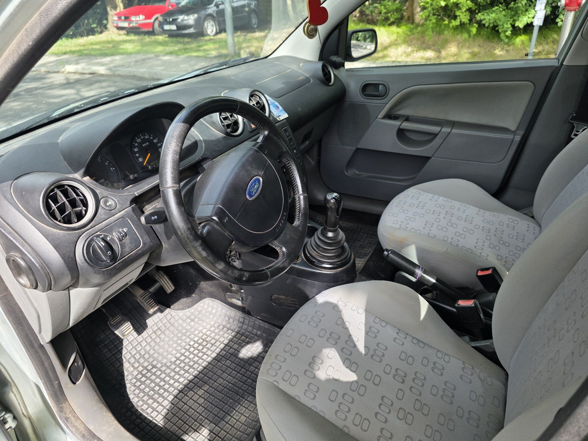 Ford Fiesta 1.2benz. 2003r. Wazne oplaty