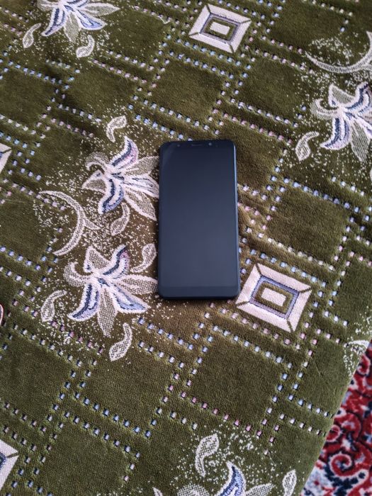 Продам телефон  Redmi5 Plus