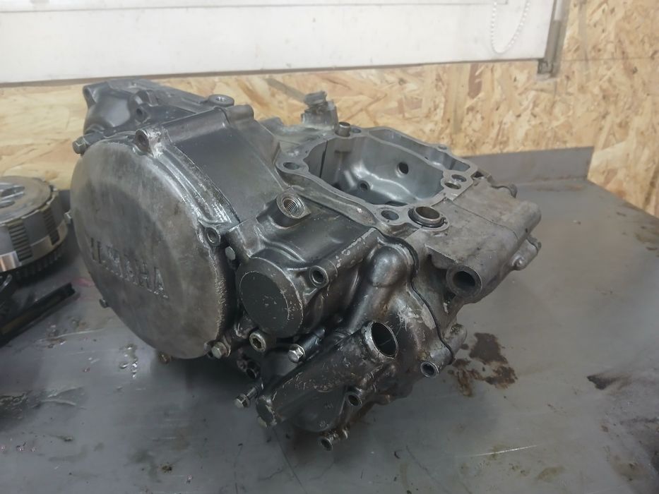 Yamaha yzf 250  części silnikowe