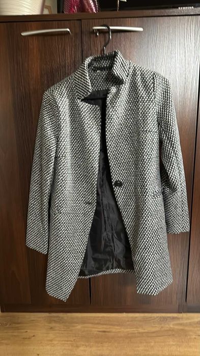 Wełniany płaszcz w pepitkę- rozmiar 36