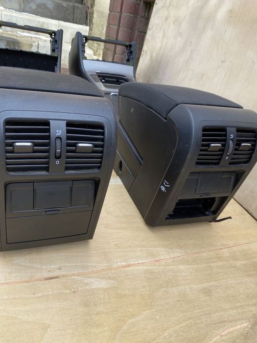 Підлокітник Volkswagen Passat B6 та інше 2005-2010р Європа Оригінал