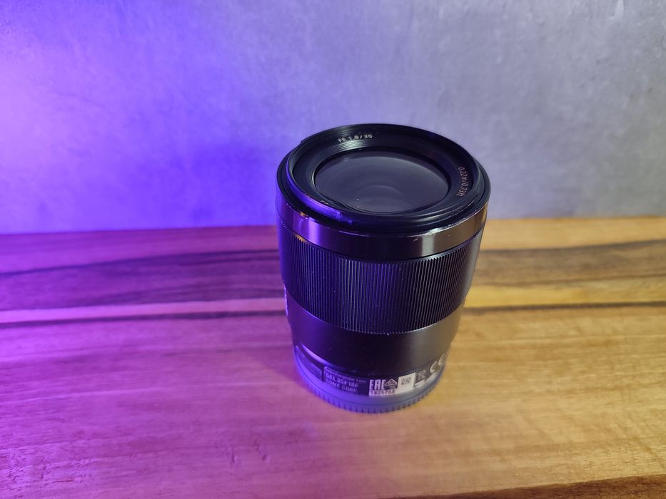Об'єктив Sony FE 35 mm f/1.8 SEL35F18F