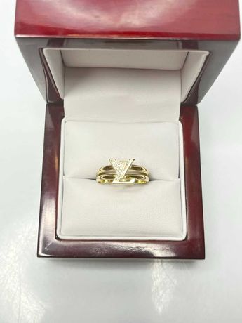 wyjątkowy złoty pierścionek p585 2,70 nowy