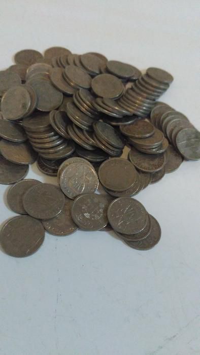 Moedas antigas da Républica Várias