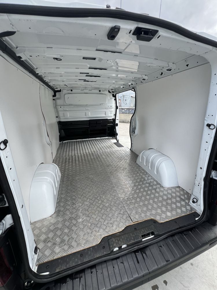 Renault Trafic 2020 рік 2,0