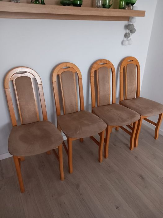 Sprzedam drewniane krzesła