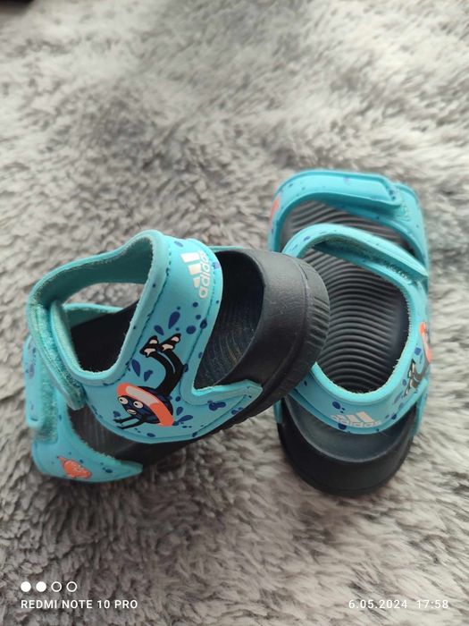 Sandałki Adidas rozm. 20