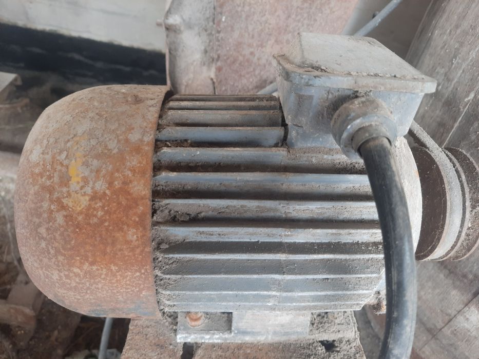 Трьохфазний двигун 1.5 кв