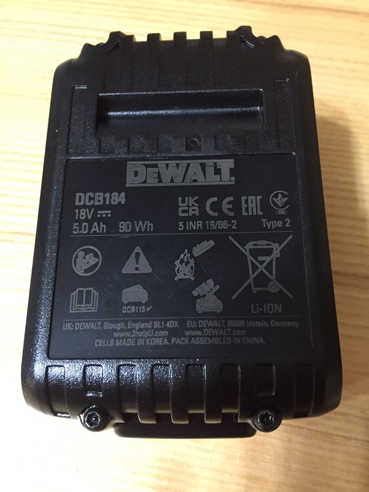 Аккумуляторна батарея DeWALT  18V  5Aч 9Ач 2024 рік
