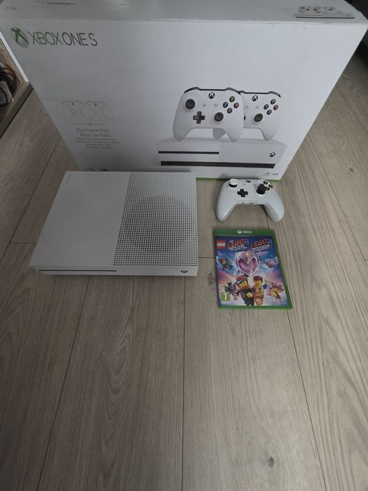REZERWACJA                        Sprzedam konsole Xbox one S 1