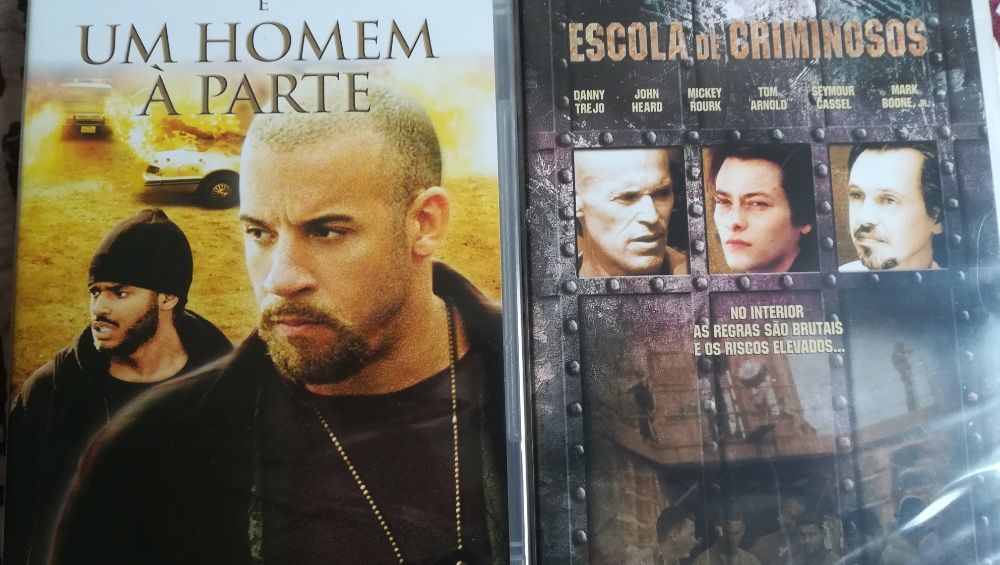 DVD novos Nove Meses,Um Homem à parte,Blade,Escola de criminosos