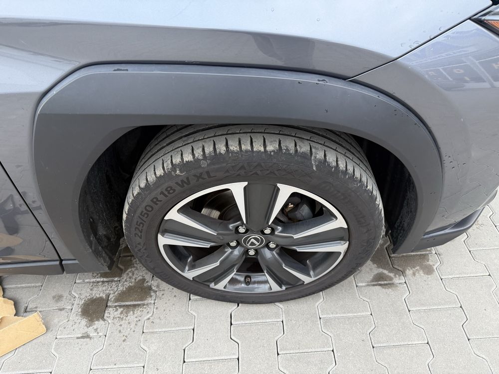 Арка накладка крила молдинг lexus ux