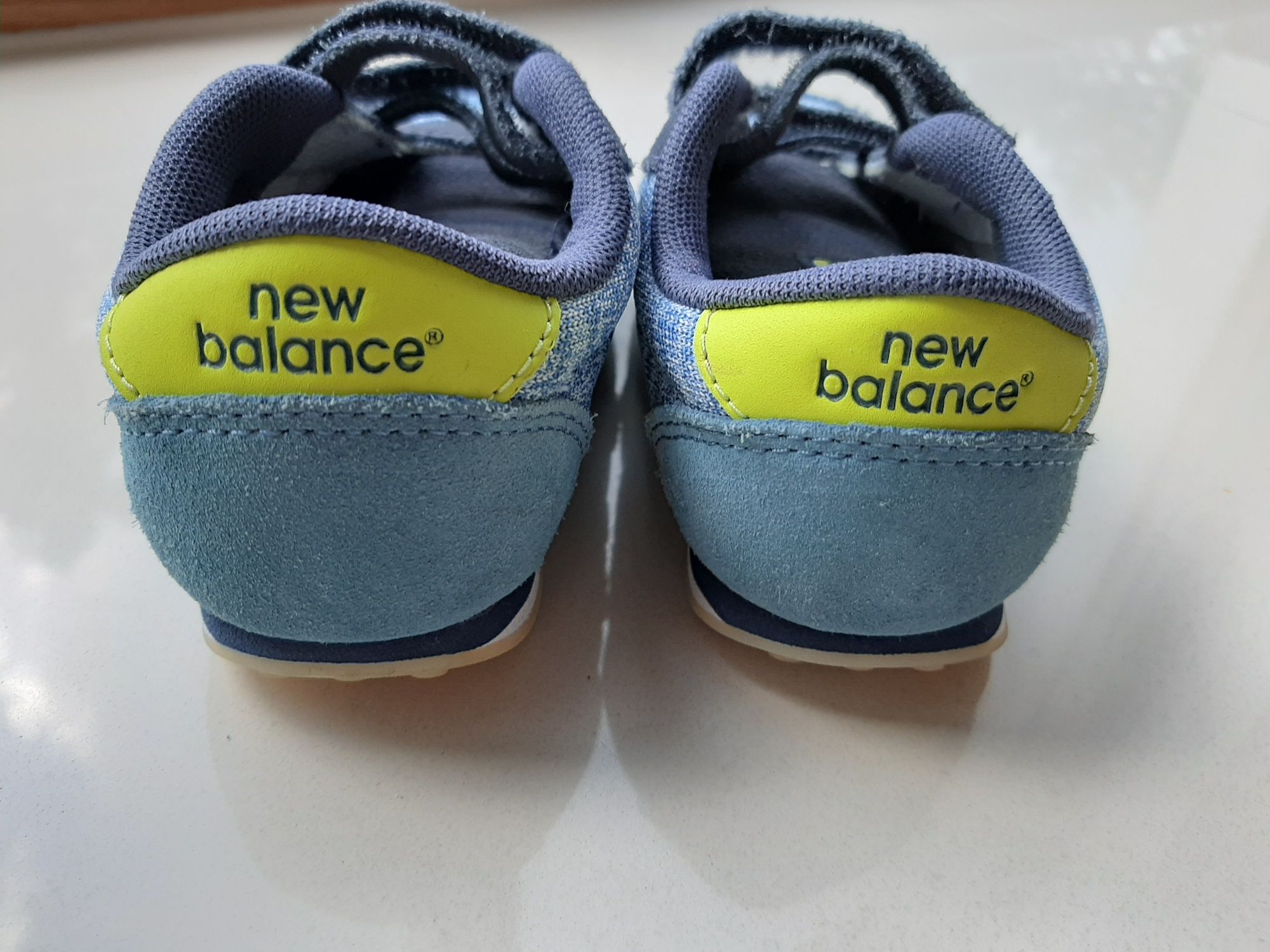 New Balance półbuty świecące rozmiar 26