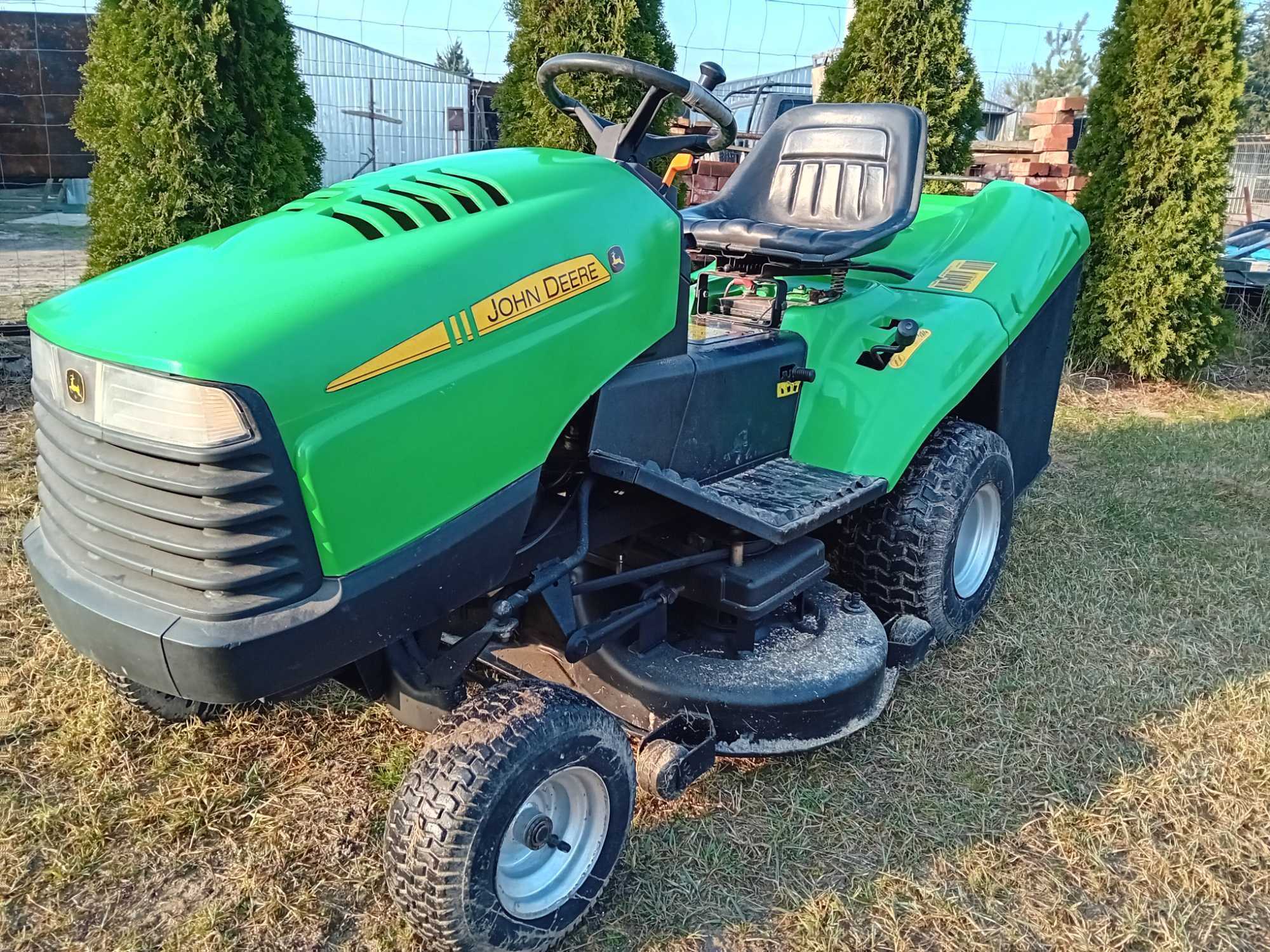 traktorek  do trawy SABRE JONH DEERE
