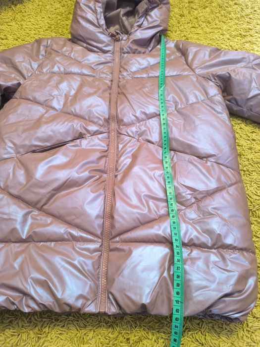 Продам куртку пуховик  для дівчинки