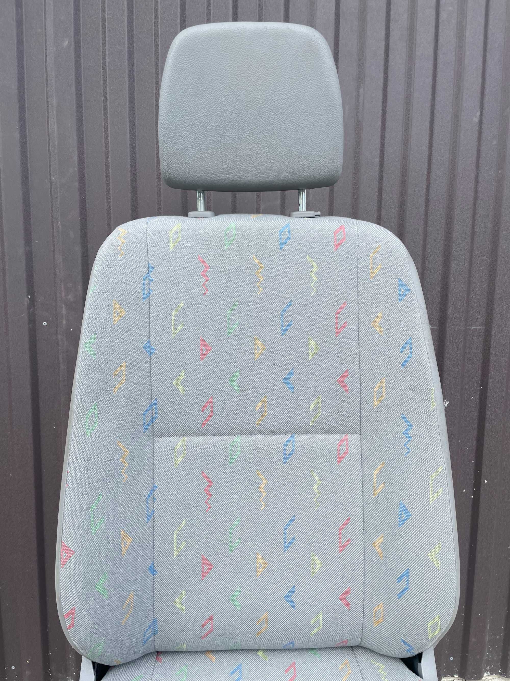 Сідушка VW Crafter пасажирська одиничка сидіння крафтер w906