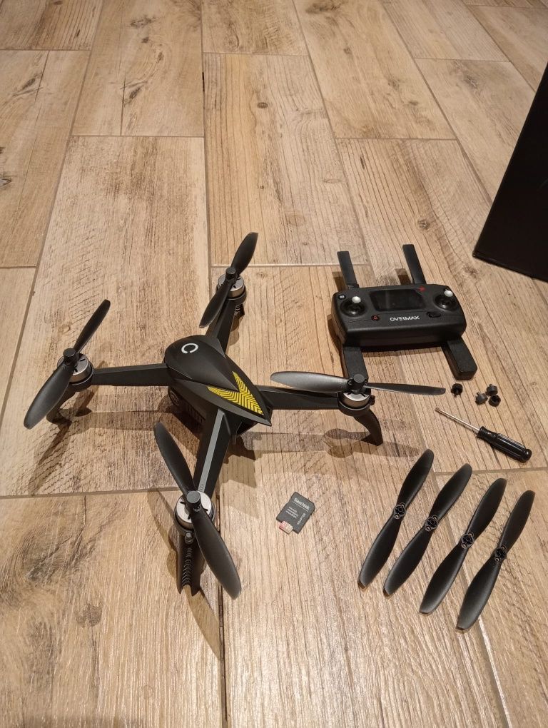 Dron Overmax X-Bee Drobne 9.5