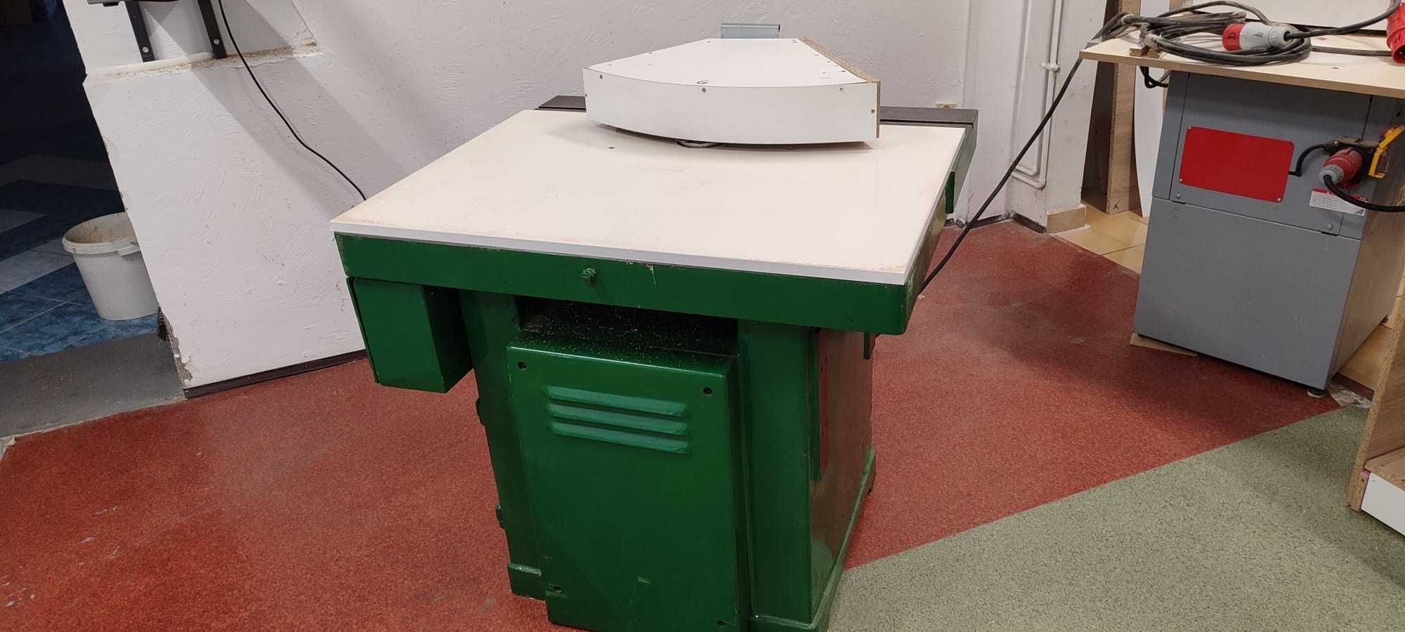 Frezarka dolnowrzecionowa Gomad stan bardzo dobry