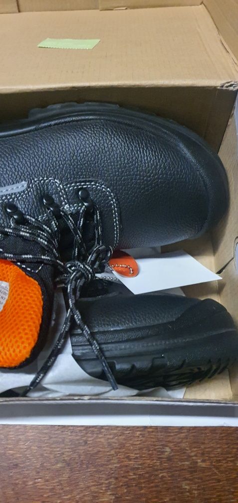 Buty robocze Bearfield trzewik zimowy R02 S3 rozm 43