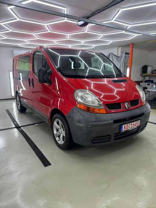 Renault Trafic 2003r. DOKA- 6 miejsc