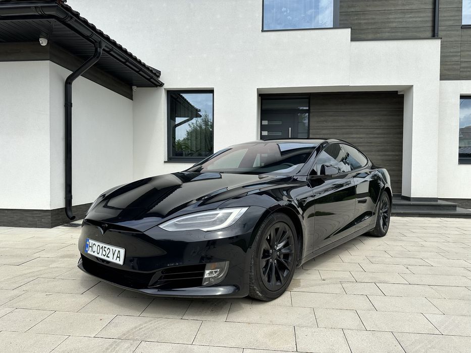 Оренда Tesla Model S з ліцензією під таксі