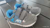 Buty adidasy 26 zapinane na rzepy