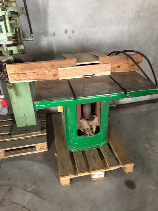 Frezarka dolnowrzecionowa