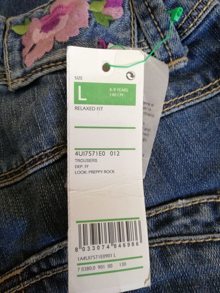 Продам джинсы benetton на рост 140 см