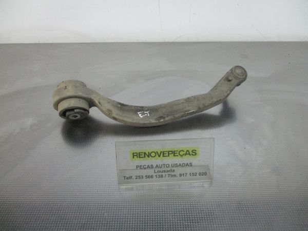 Braço de suspensão frente direito VOLKSWAGEN Passat (3B3)