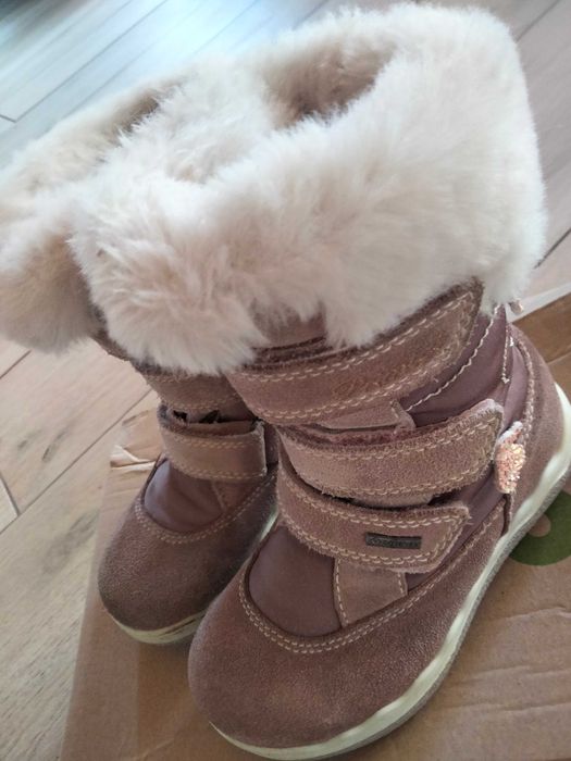 Buty zimowe dla dziewczynki rozmiar 25 primigi