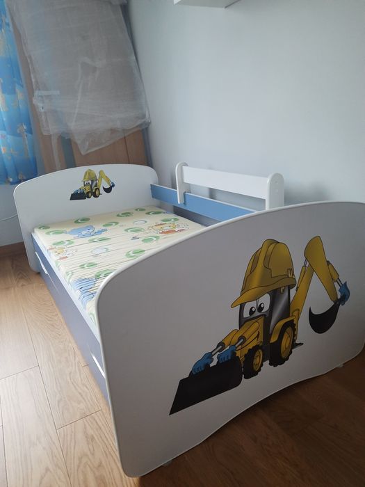 Łóżko z szufladą dla chłopca z motywem koparki