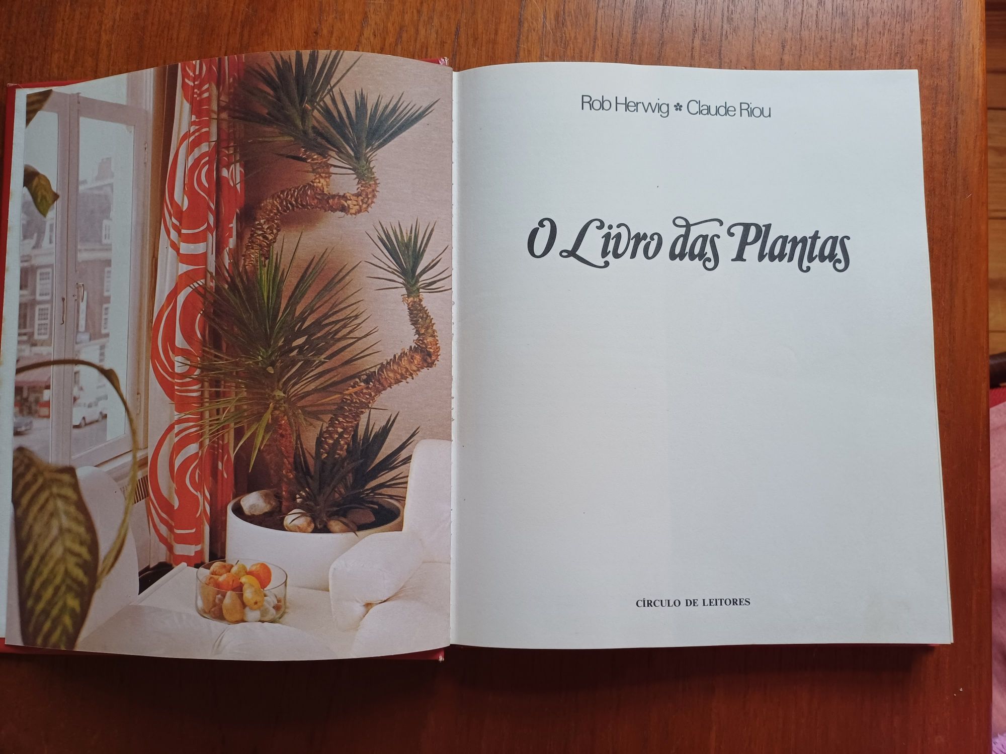 O Livro das Plantas de Rob Herwig e Claude Riou