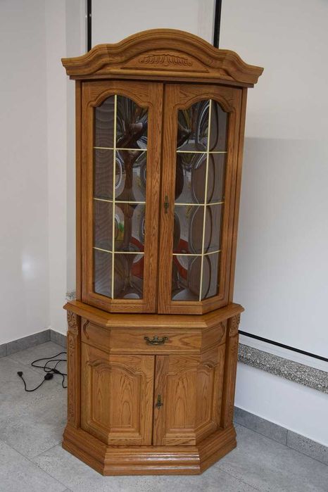 witryna narożna - jak nowa