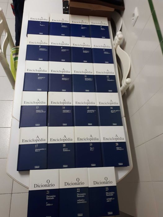A Enciclopédia do Público 23 volumes NOVA