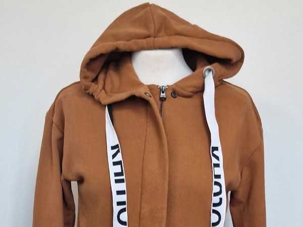 Khujo bluza damska karmelowa z kapturem na suwak. Rozmiar 36/S