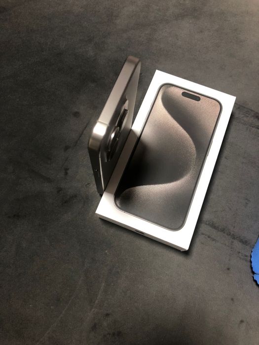 Apple iPhone 15 Pro 128GB Natural Titanium