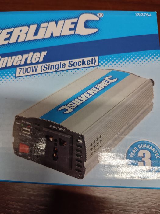 Przetwornica z 12V na 230V inventer 700W