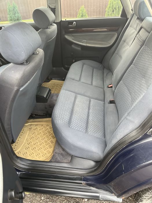 Продам ауді  на свої роки в гарному стані