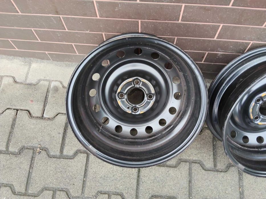 Felga stalowa Renault Clio 15 cali orginał ET 31 rozstaw 4x100