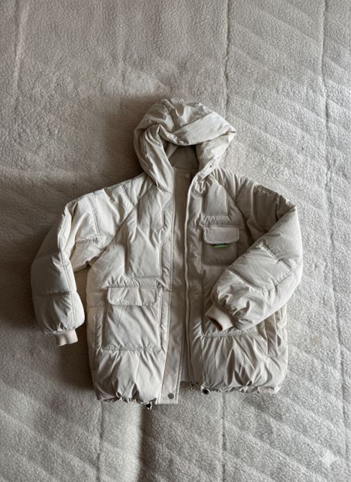 Стильна бежева куртка