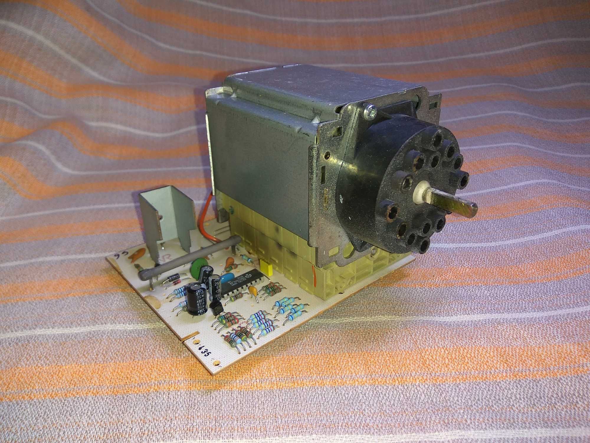 Программатор для стиральной машины HOOVER WA900 n°13  Б/У.