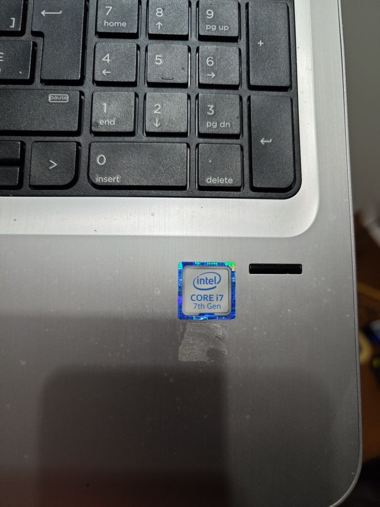 HP probook 450 G4 i7-7TH GEN/256 SSD/8Go/15.6"FHD